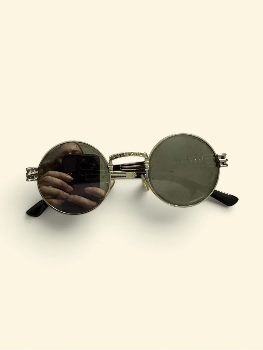 Vintage Inspired Men's Round Metal Sunglasses in Silver - 70s vibe Disco